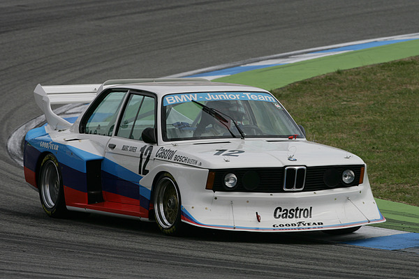 BMW 320 Grp 5 (1977) auf Demofahrt auf dem Hockenheimring