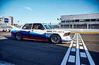 Bild: BMW 320 Gruppe 5 (1977) - Die neuen Autos sind vielleicht schneller, doch in Sachen Breite und optische Wucht gewinnt der 320