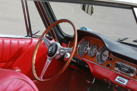 BMW 3200 CS (1964) - klassisch-sportlicher Auftritt im Innern