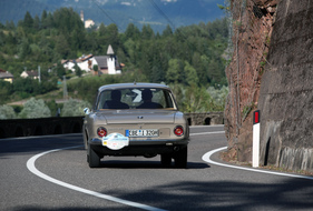 BMW 3200 CS (Bertone) von 1964 bei der Oldtimer-Wanderung um den Autostadt-Pokal an der ADAC Trentino Classic 2013