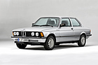 Image: BMW 320i (1975) - the first three-cylinder model in the E21 series had a four-cylinder engine with fuel injection in the top-of-the-range version
