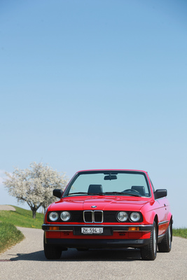 BMW 320i Cabriolet (1988) - bereit für den Frühling ... und den Sommer danach