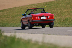BMW 320i Cabriolet (1988) - den Sechszylinder-Sound hört man sich gerne an