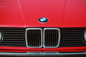 BMW 320i Cabriolet (1988) - die klassische BMW-Niere