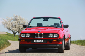 BMW 320i Cabriolet (1988) - klassisches Vieraugengesicht
