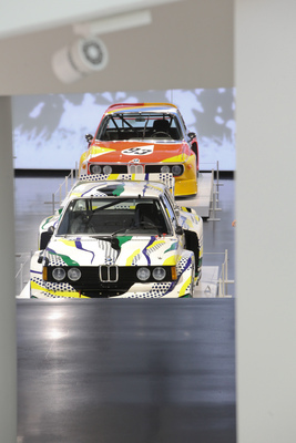 BMW 320i Turbo Gruppe 5 (1977) - Art Car mit der Bemalung von Roy Lichtenstein - Sonderschau im BMW-Museum in München 2018