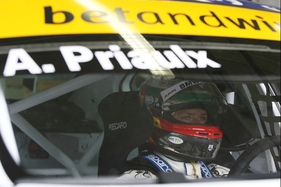 BMW 320si WTCC (2006) - Andy Priaulx im Cockpit beim WTCC-Lauf in Magny Cours 2006
