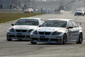 BMW 320si WTCC (2006) - Jörg Müller beim WTCC-Lauf auf dem Curitiba-Rundkurs in Brasilien im Juli 2006