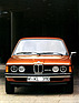 BMW 323i (1978) - Frontansicht mit dem berühmten Doppelaugengesicht