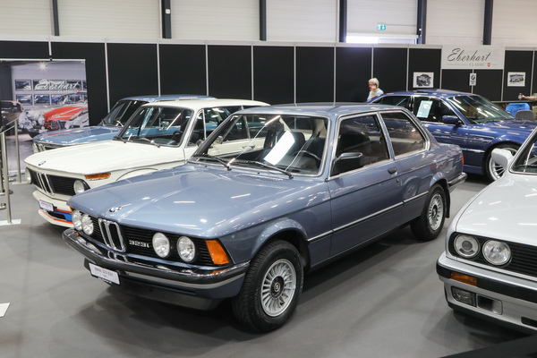 BMW 323i (1981) - only 91,000 km on the clock, offered by Eberhart Classic for CHF 29,800 - Swiss Classic World Lucerne 2023