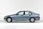 Image: BMW 323i (1995) - the third three-cylinder model of the E36 series looked much rounder than its predecessor