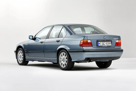 BMW 323i (1995) - höher gezogenes Heck beim dritten Dreier der Baureihe E36