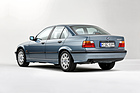BMW 323i (1995) - höher gezogenes Heck beim dritten Dreier der Baureihe E36
