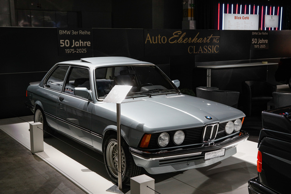 BMW 323i RS (1982) - Hartge-getunt, bei Auto Eberhart Classic AG - 38. Auto Zürich 2025