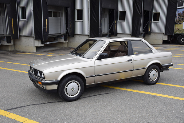 BMW 325e (1986) - angeboten an der Versteigerung der Oldtimer Galerie in Toffen am 28. November 2015
