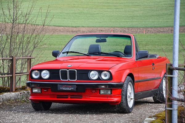BMW 325i Cabriolet (1988) - gemeldet als Lot 105 für Versteigerung der Oldtimer Galerie Toffen vom 27. März 2021