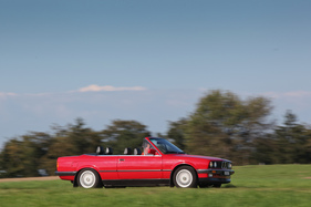 BMW 325i Cabriolet (E30, 1989) - Rot steht dem Cabrio gut