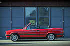 BMW 325i Cabriolet (E30, 1989) - in der Länge müssen Passagiere keine Nachteile gegenüber der Limousine in Kauf nehmen