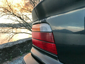 BMW 325i E36 Cabriolet (1993) – Der linke Heckscheinwerfer