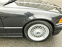 BMW 325i E36 Cabriolet (1993) – Hübsches Schuhwerk trägt er, dieser E36.