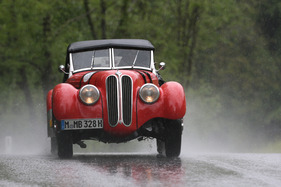 BMW 328 (1937) - am Start in der Sportwagenklasse  - Gaisbergrennen 2013 - Berglauf auf den Gaisberg am Freitag
