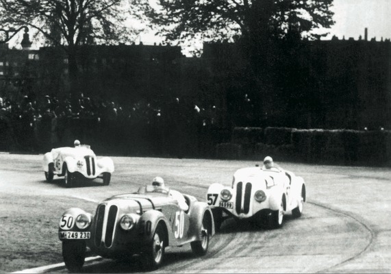 Image: BMW 328 (1939) - Preview Essen Motor Show 2015