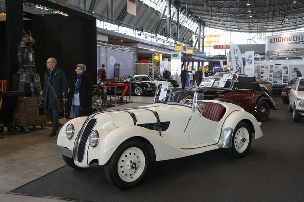 BMW 328 (1939) - herrlicher Vorkriegs-Roadster, Preis auf Anfrage (bei Feierabend) - 24. Retro Classics 2025