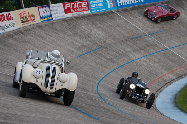 BMW 328 Roadster (1939) mit Philippe Burckhardt am Indianapolis in Oerlikon 2014