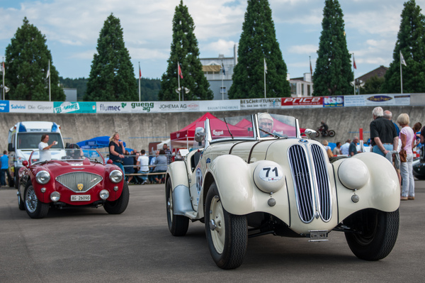 BMW 328 Roadster (1939) mit Philippe Burckhardt am Indianapolis in Oerlikon 2014