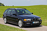 BMW 330i Touring (2000) - 1,42 Meter hoch (© Bruno von Rotz, 2025) BMW 330i Touring (2000) - 1,42 Meter hoch (© Bruno von Rotz, 2025)