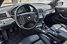 BMW 330i Touring (2000) - bereits mit Bildschirm (© Daniel Kraus - Courtesy BMW AG, 2025) BMW 330i Touring (2000) - bereits mit Bildschirm (© Daniel Kraus - Courtesy BMW AG, 2025)