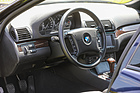 BMW 330i Touring (2000) - das Lenkrad hat eine angenehme Kranzdicke