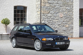 BMW 330i Touring (2000) - die 18-Zoll-Räder passen gerade so in die Radhäuser