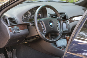 BMW 330i Touring (2000) - gut ablesbare Hauptinstrumente