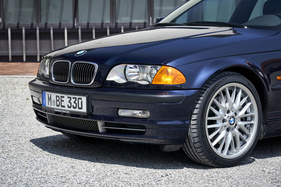 BMW 330i Touring (2000) - versenkt angeordnete Scheinwerfer