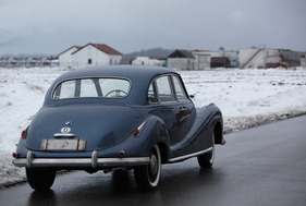 BMW 501 (1954) - der Kofferraum lässt sich aus dem Innenraum öffnen
