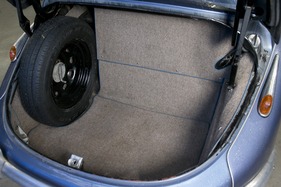 BMW 501 (1954) - gewaltiger Kofferraum im BMW-Heck