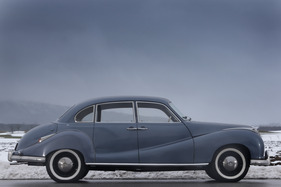 BMW 501 (1954) - sechs Seitenfenster - die hinteren sind ausklappbar