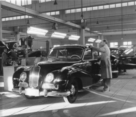 BMW 501 (1955) - Der letzte Schliff in den Fertigungshallen