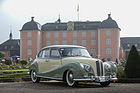 BMW 501 A Serie 2 (1954) - mit Reihensechszylindermotor, 1971 cm3 und 72 PS - 21. Classic-Gala Schwetzingen 2025