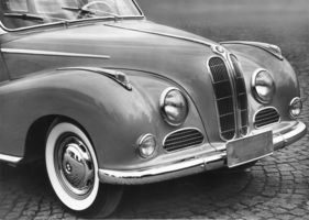 BMW 502 (1955) - Nebelscheinwerfer kennzeichnen den luxuriöseren 502