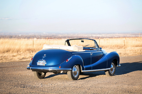 BMW 502 Cabriolet by Baur (1956) - das Verdeck liegt auf, verdeckt die Sicht aber nur zum Teil