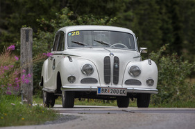 BMW 502 V8 (1957) - an der Saalbach Classic 2015