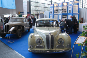 BMW 502 V8 3200 S (1963) - von 2014 bis 2020 restauriert, auf dem V8-Clubstand - Bremen Classic Motorshow 2020