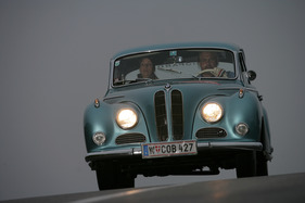 BMW 502 V8 Super (1964) - an der Ennstal-Classic 2012 - Orange Prolog