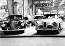 BMW 502 Worblaufen Cabriolet (1955) - daneben ein Alfa Romeo 1900 Super Sprint, dahinter das Cabriolet Lancia Aurelia - Genfer Automobilsalon 1955