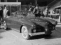 BMW 503 Cabrio (FIN #69002) offen in weinrot (zweifarbig) an der IAA 1955 in Frankfurt