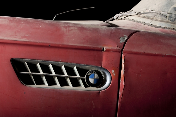 Image: BMW 507 (1957) - the ex-car of Hans Stuck and Elvis - unrestored - exhibited at the BMW Museum in 2014