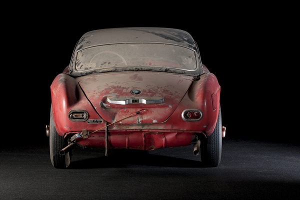 Bild: BMW 507 (1957) - das Ex-Auto von Hans Stuck und Elvis - unrestauriert - ausgestellt im BMW Museum im Jahr 2014