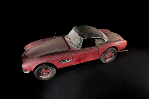 Image: BMW 507 (1957) - the ex-car of Hans Stuck and Elvis - unrestored - exhibited at the BMW Museum in 2014